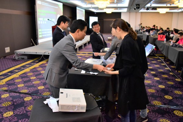 7de4d8cd1c701b29da8a7ea20b796f27_1508675