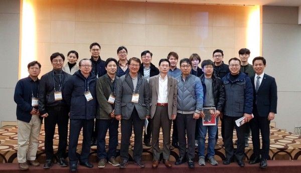 27bf1ef729c6f624d97bd5c08173d4aa_1542505