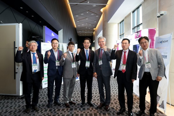 d2eaf7d3087b9861b1ab2abfc58a5b7b_1759449