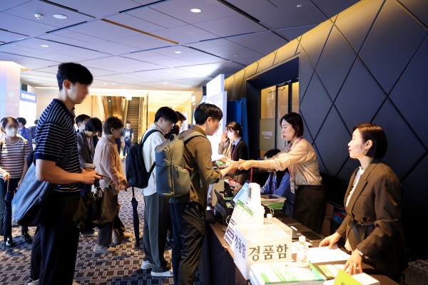 d2eaf7d3087b9861b1ab2abfc58a5b7b_1759449